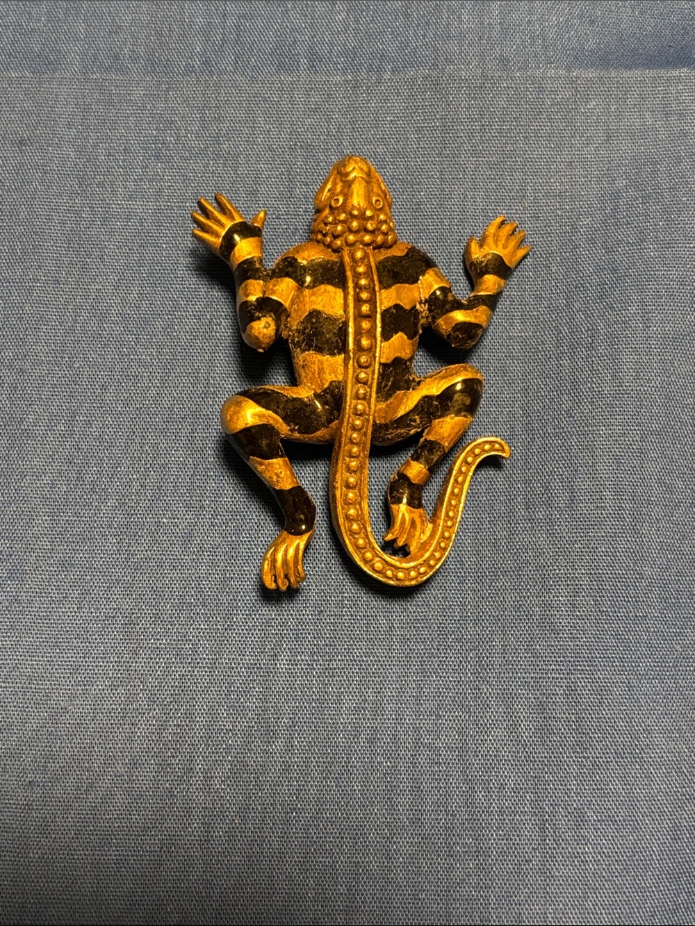 Vintage lizard stripe painted brooch
